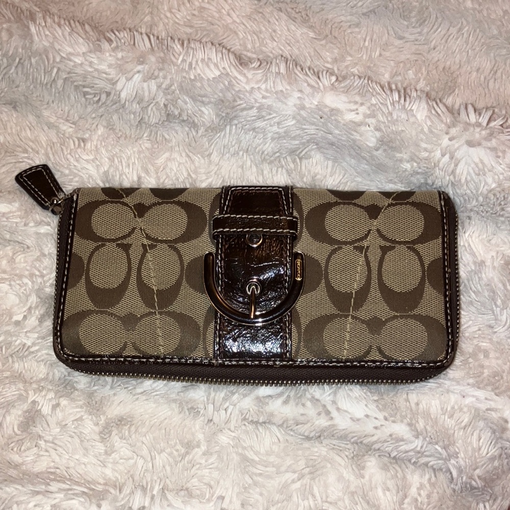COPY - Vintage coach wallet
